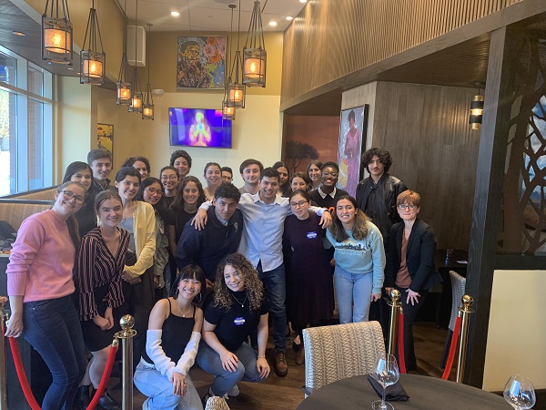Group photo of Princeton students inside of a restaurant