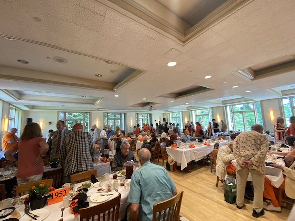 crowded dining room filled with Old Guard Princeton Alumni