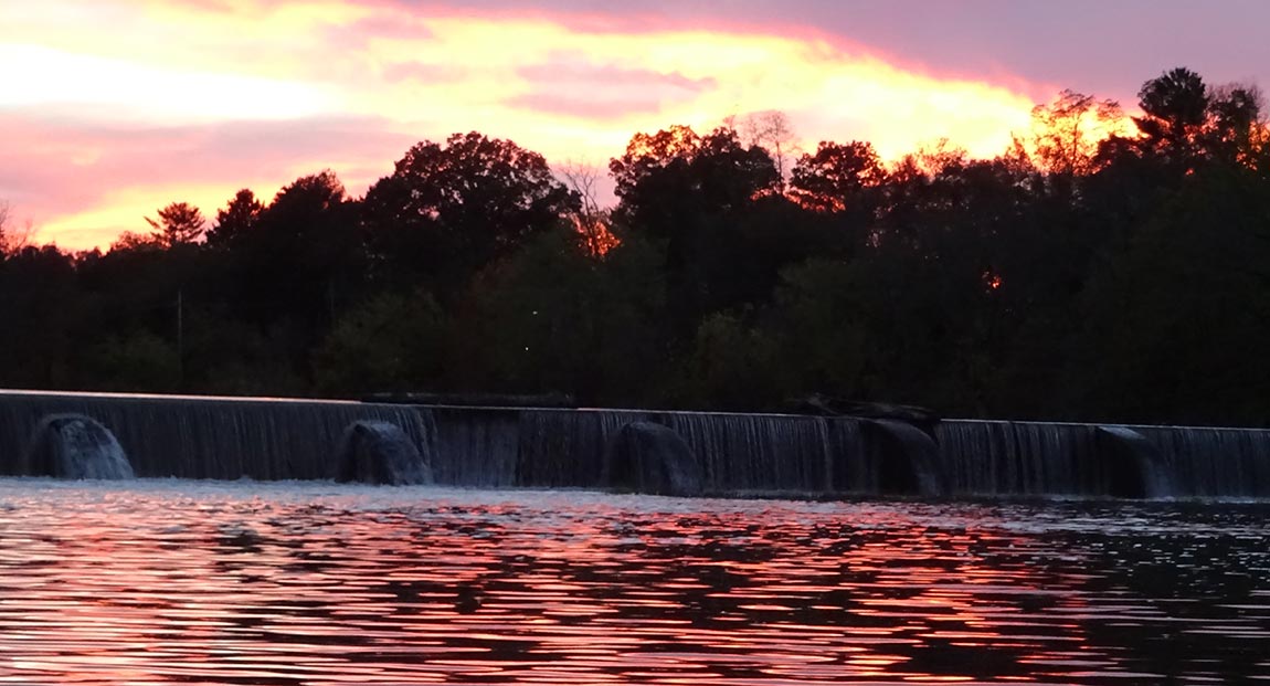 Lake Carnegie dam