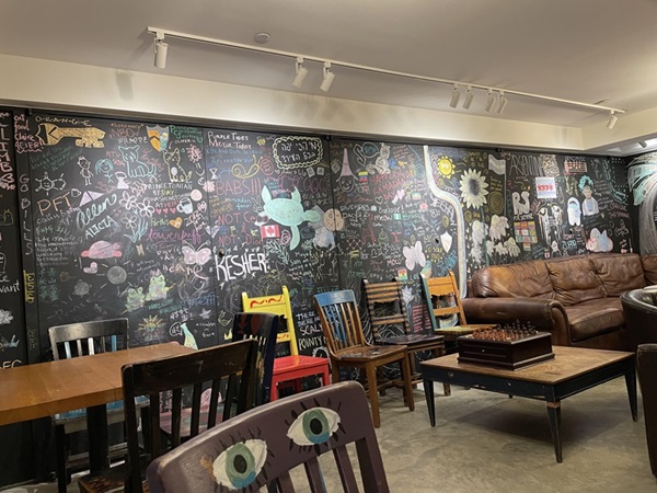 The basement of Murray-Dodge holds Murray-Dodge cafe, home of free cookies, coffee, tea, and chalkboard art
